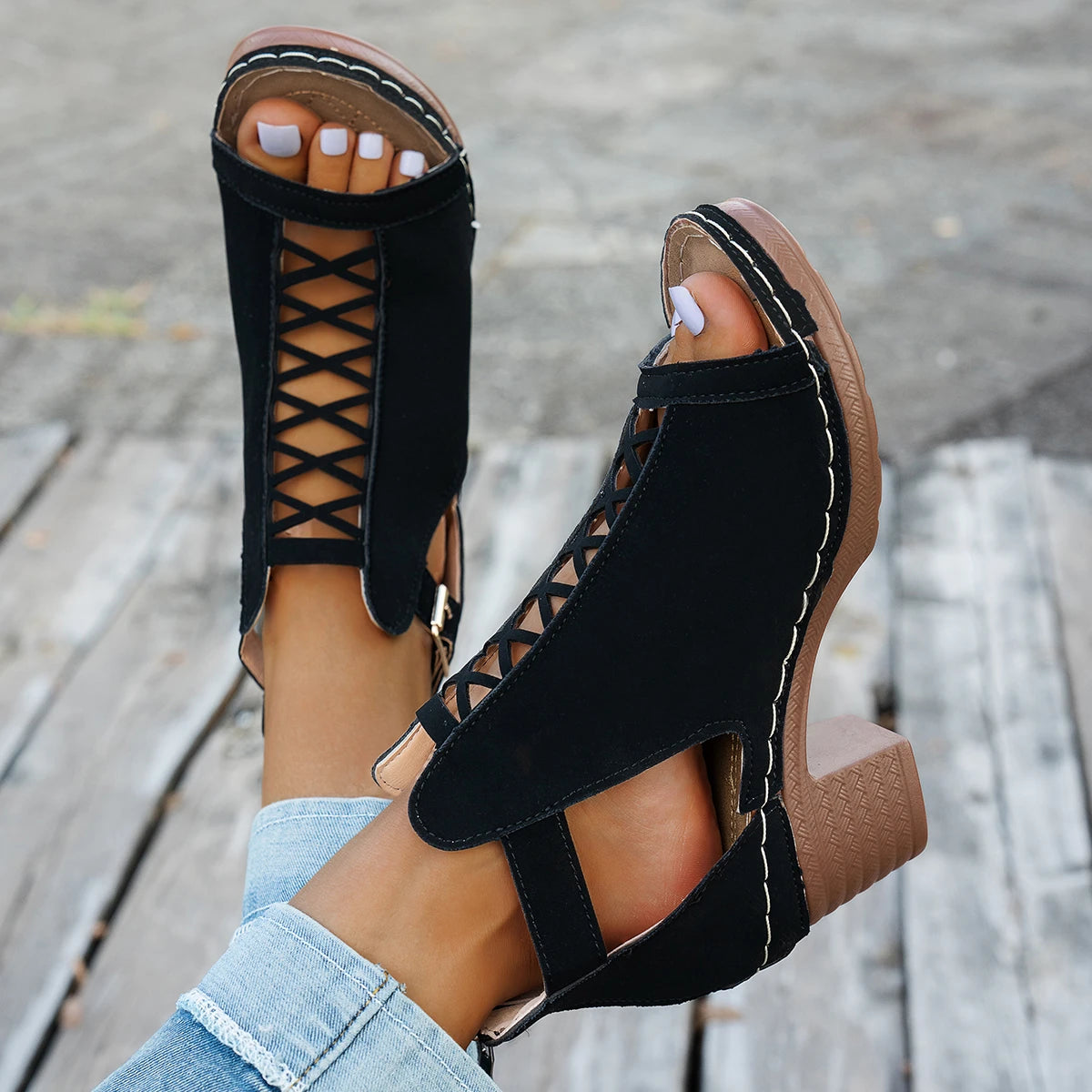 2025 New Women Chunky Heeled Sandals Outdoor High Heels Sandals Retro Peep Toe Cut-out Buckle Strap Shoes Women Zapatos De Mujer Zpaxo