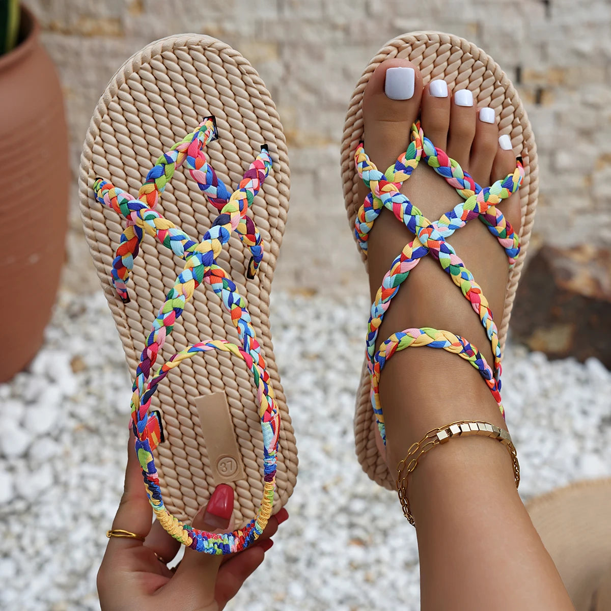 2026 Designer Women Flat Sandals Fashionable Lightweight Sandalsbeach