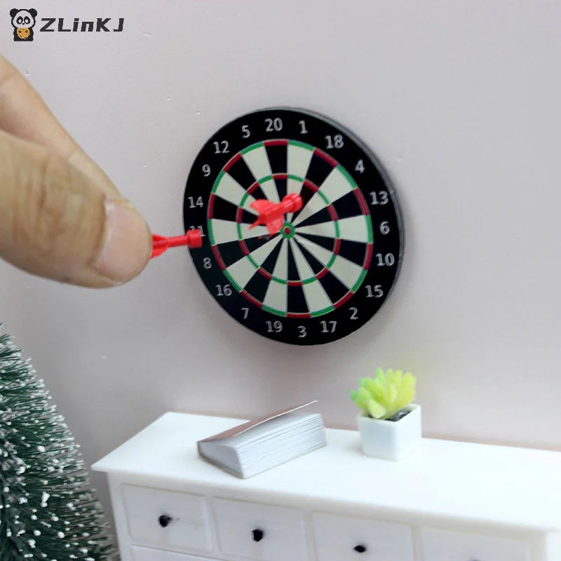 ▶1set Miniature Dollhouse Dart Board Darts Game Set Play Doll House Miniaturas Home Decor Accessories Toy Pretend Play Toy Zpaxo