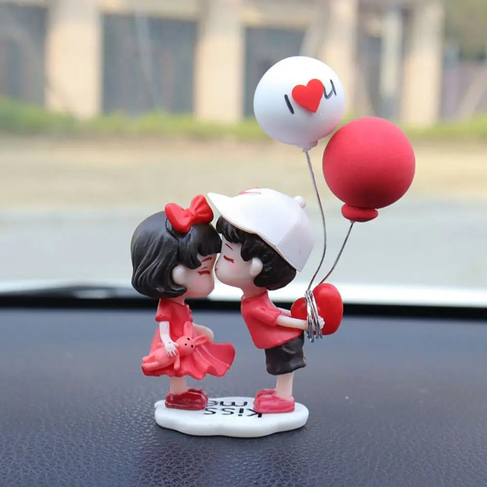 Home Decor Car Ornaments Resin Cartoon Cartoon Couples Model Toys Creative Cute Kiss Balloon Action Figure Men and Women Zpaxo L