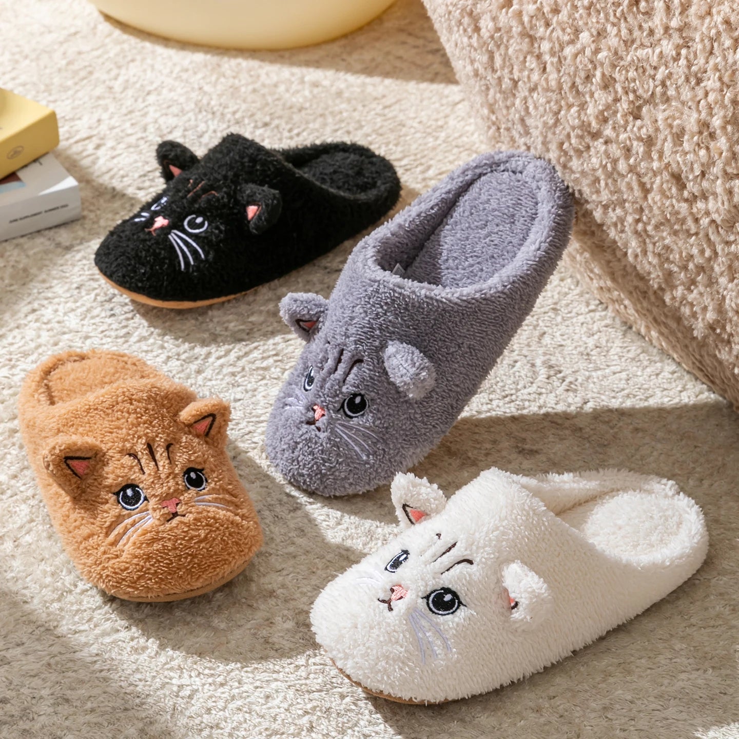 Women's Cartoon Cat Plush Slippers Cozy Winter Bedroom House Shoes