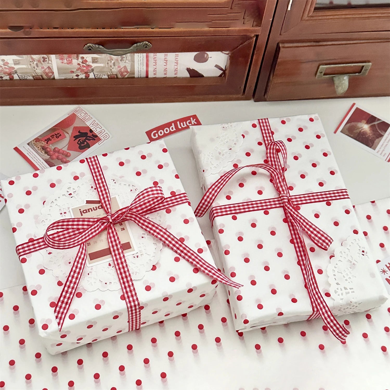 10-Pack Polka Dot Pearl Gift & Bouquet Wrapping Paper Sheets Gift Wrapping Paper Zpaxo
