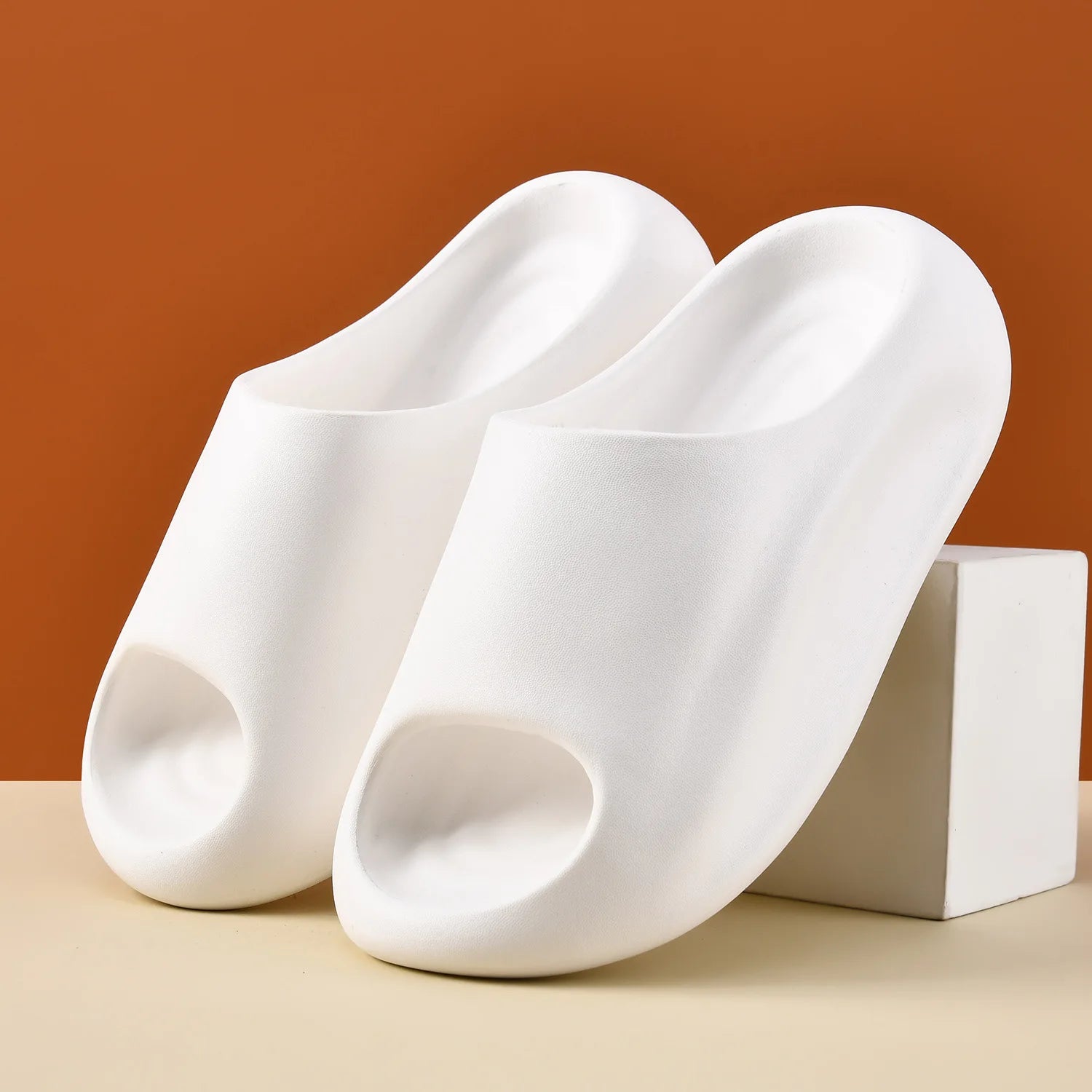 2025 Slippers Women Wear Sandals Couple Thick Bottom Step Shoes
