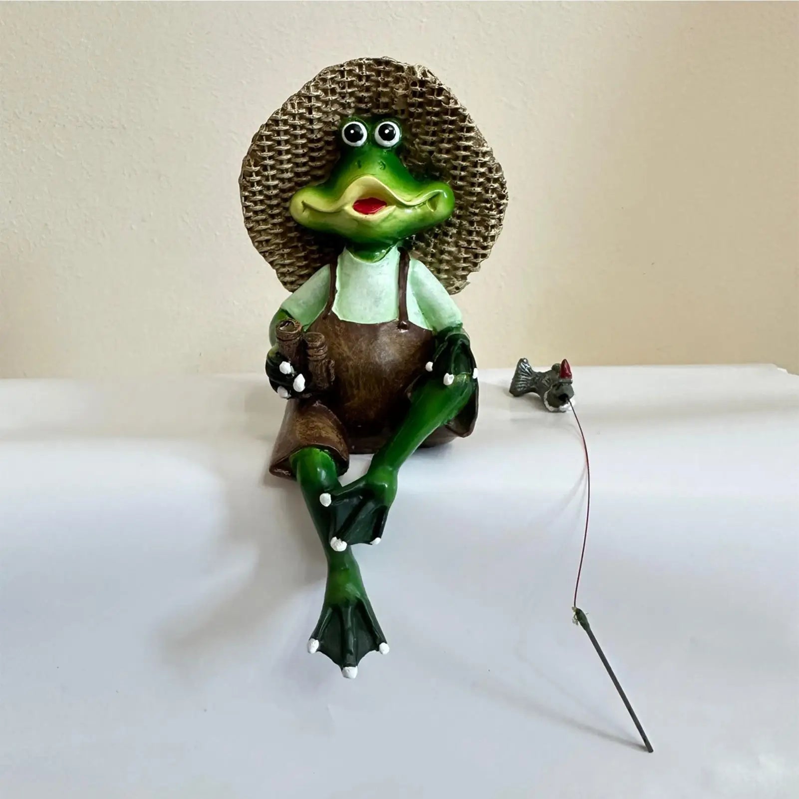 Flower Pot Decorations Fishing Pose Resin Dwarf Statue Frog Outdoor