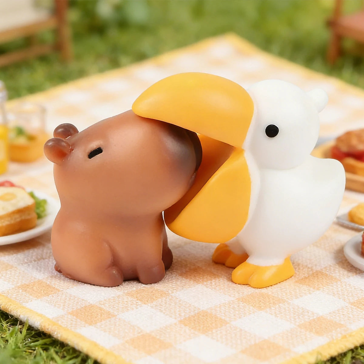 Capybara Figurine Set – Kawaii Cake Toppers & Desk Decor 12/18 Pcs