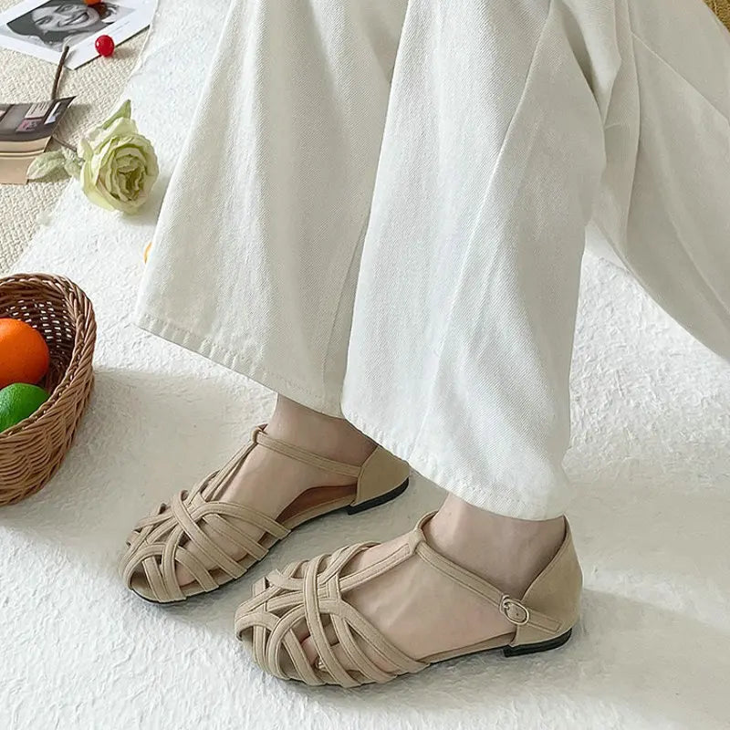 Sandals for Women 2025 Summer French Retro Woven Toe Cap Sandals for Women Flat Bottomed Pregnant Women Roman Shoes Zpaxo