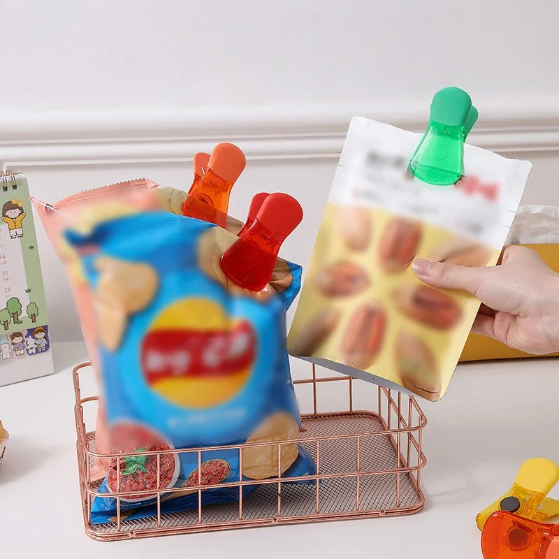 Set of 8 Magnetic Food Storage Clips - Airtight Kitchen Sealer for Snacks, Fresh-Keep & Moisture-Proof Zpaxo