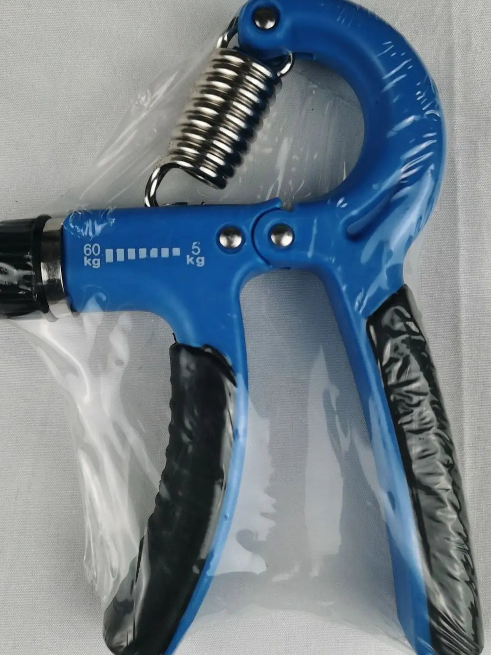 Portable fitness equipment with adjustable blue grip for training hand and arm muscles anytime, anywhere Zpaxo