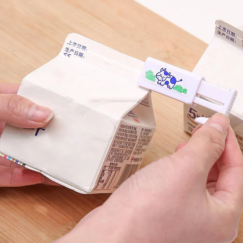 2pcs/pack Milk Sealing Clip Japanese Milk Carton Closure Clip Retractable Drink Box Snack Bag Fresh-keeping Clip Zpaxo