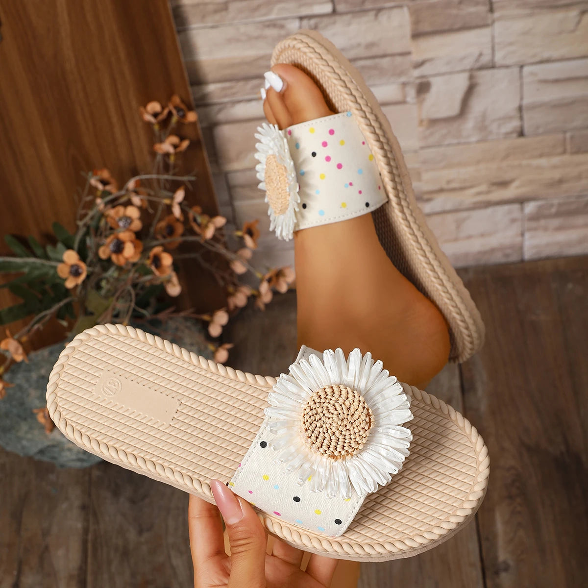 Women Slippers Trend Anti Slip Shoes Elegant Flower Flats Sweet Zpaxo Beige 37