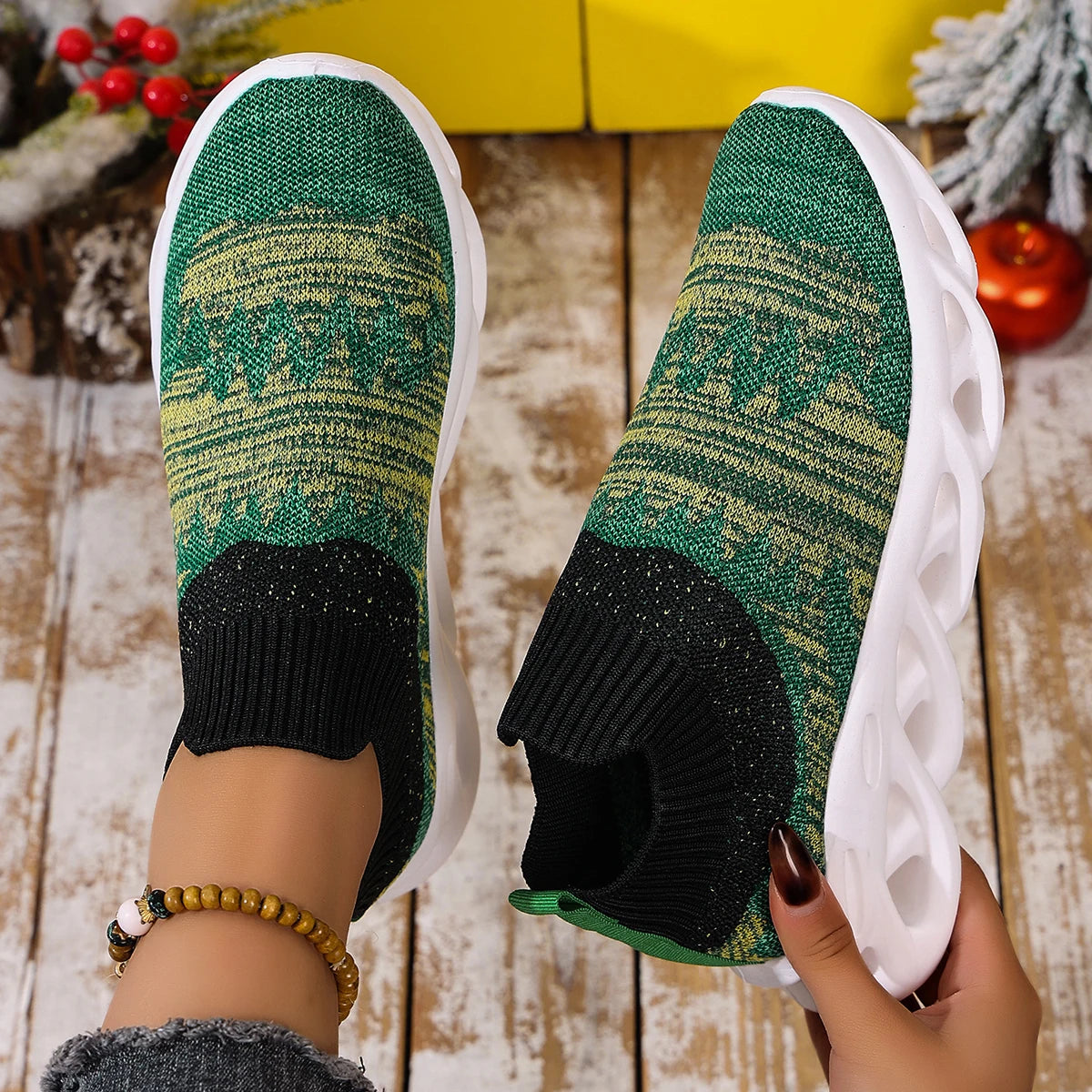 Women Sneakers 2025 New Breathable Trendy Sneakers Wear-resistant Soft Sole Flat Walking Shoes Women Fashion Mesh Sneakers Women Zpaxo green 37
