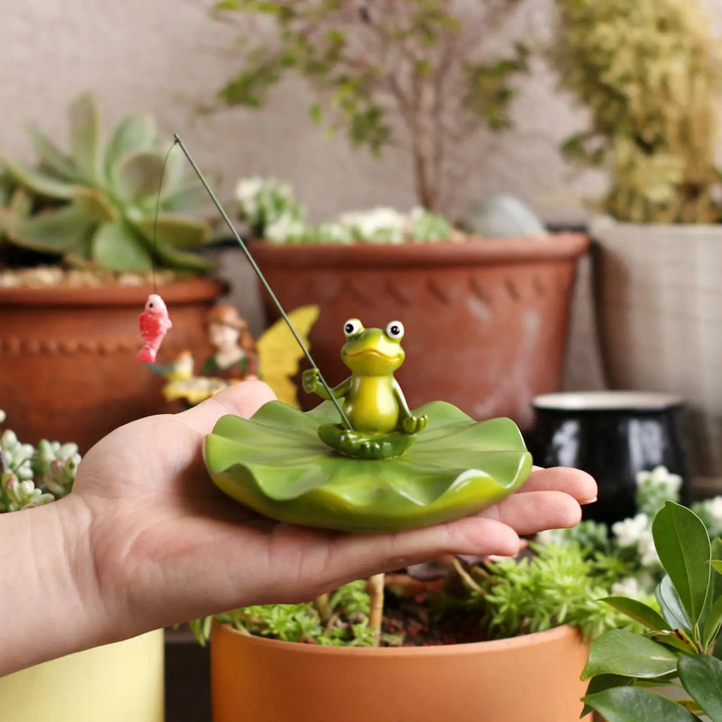 Floating Frog Statue Fishing Design Pond Decor Waterproof Cute