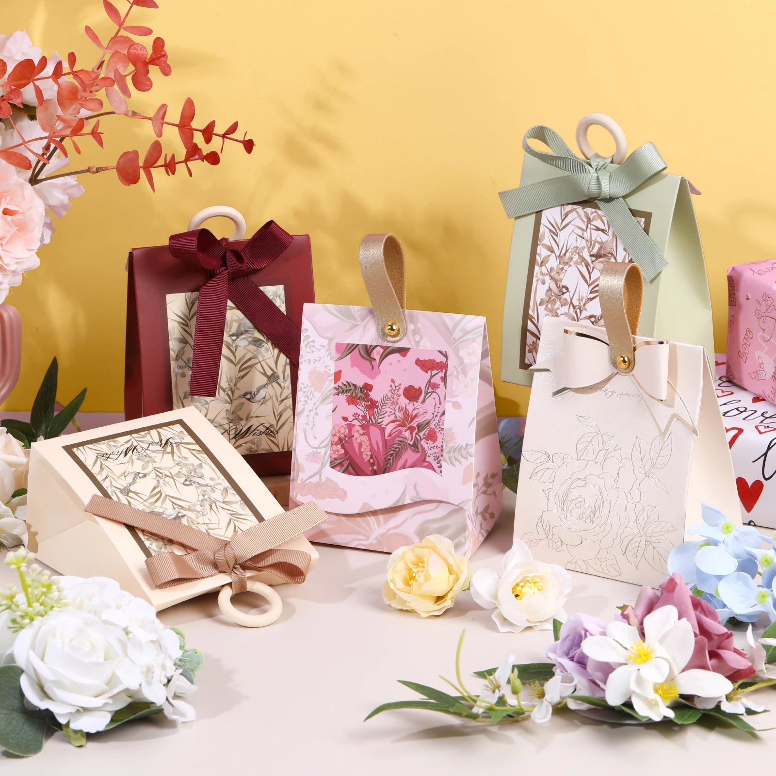 Floral Birds Forest Kraft Paper Candy Gift Box – Party Favors