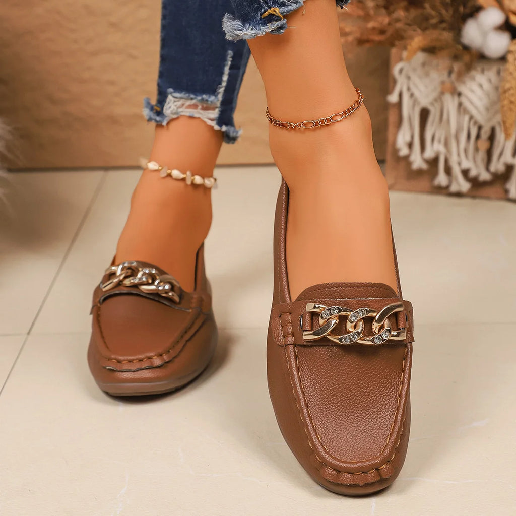 2025 New Women Loafers Round Head Comfortable Sneakers Women Trend Chain Casual Mother Shoes Spring Autumn New Bean Shoes Female Zpaxo