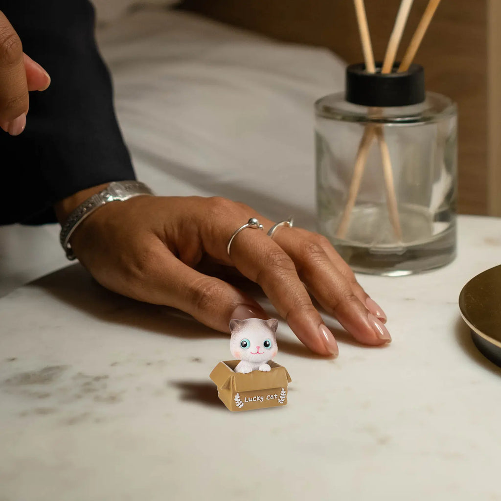 Adorable Mini Cat Statue Resin Hand Polished Desktop Decoration Shelf