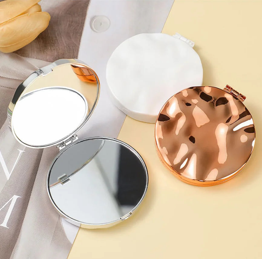 Double-Sided Foldable Compact Mirror – Round Pocket Vanity Mirror