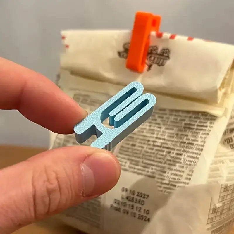 8pcs Snack Bag Seal Clips: Lightweight Durable Plastic for Food Packaging & Kitchen Organization Zpaxo