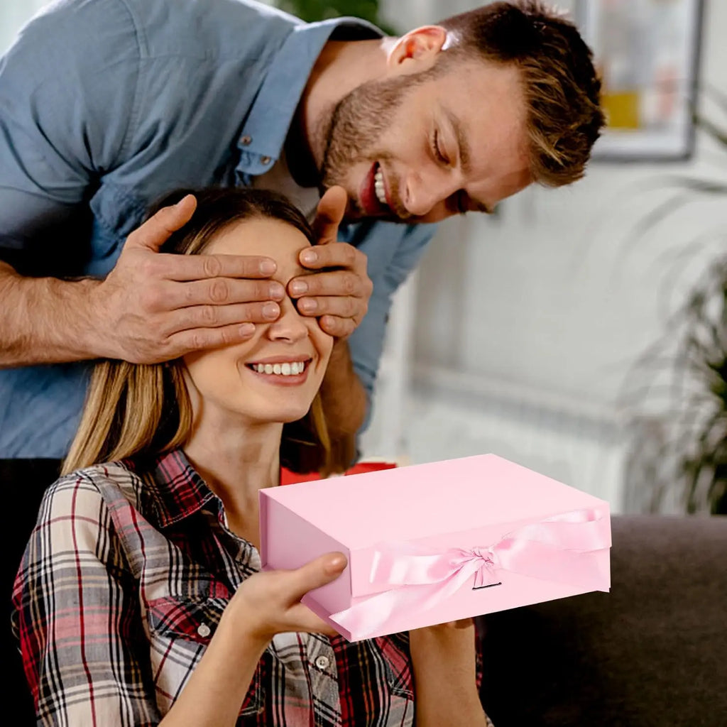Pink Magnetic Gift Box – Luxury Foldable Wrapping Box