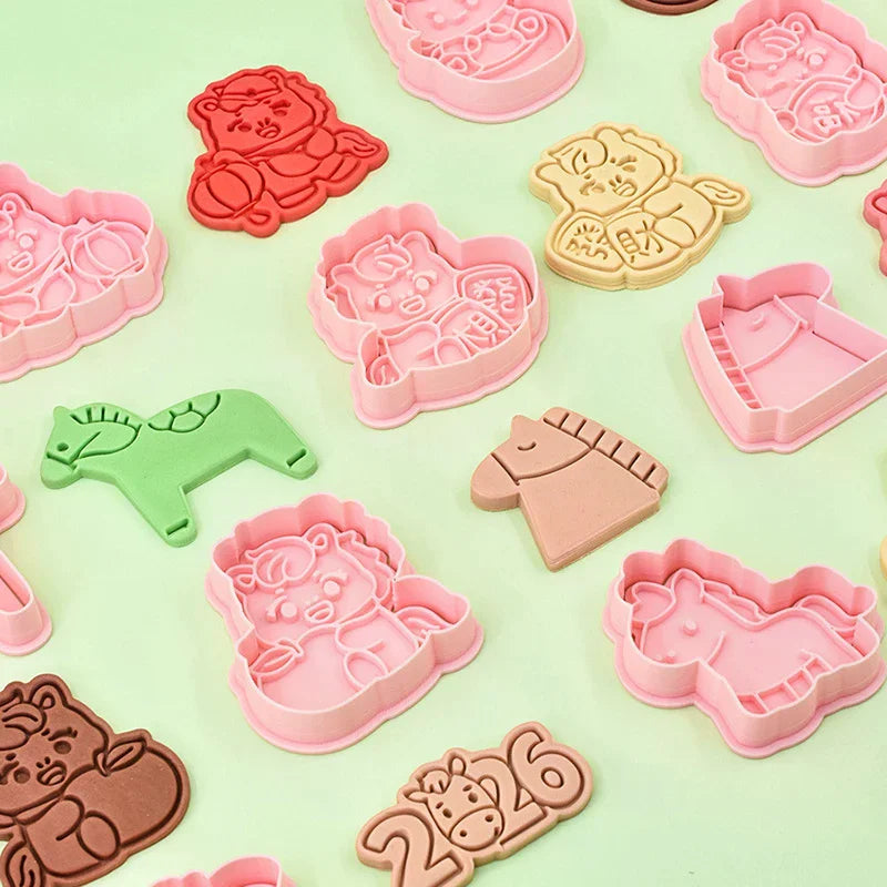 Year Of The Horse Cookie Cutters Chinese New Year 3D Cartoon Horse Shape Pressable Biscuit Mold Cookie Stamp Kitchen Baking Tool Zpaxo