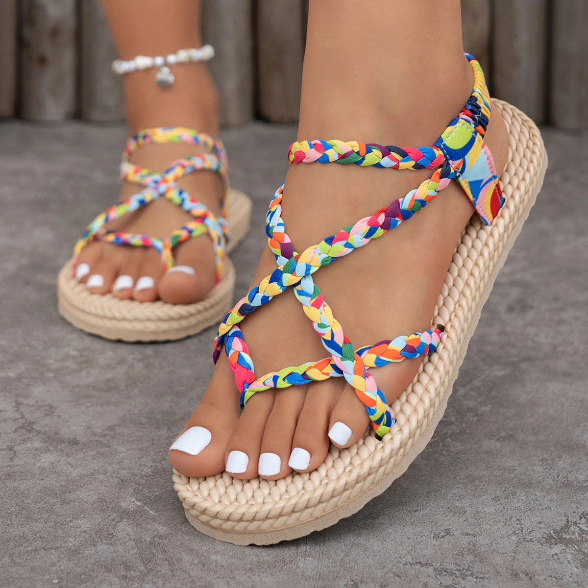 2026 Designer Women Flat Sandals Fashionable Lightweight Sandalsbeach