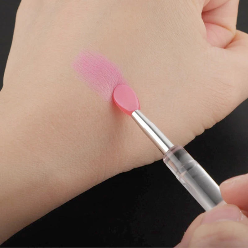 Soft silicone lip brush with a cover - multi-functional lip balm applicator, lipstick lip gloss makeup brush, reusable Zpaxo