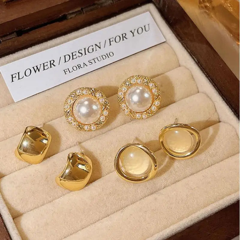 Vintage Gold Geometric Faux Pearl Stud Earrings – 2Pcs Bridal