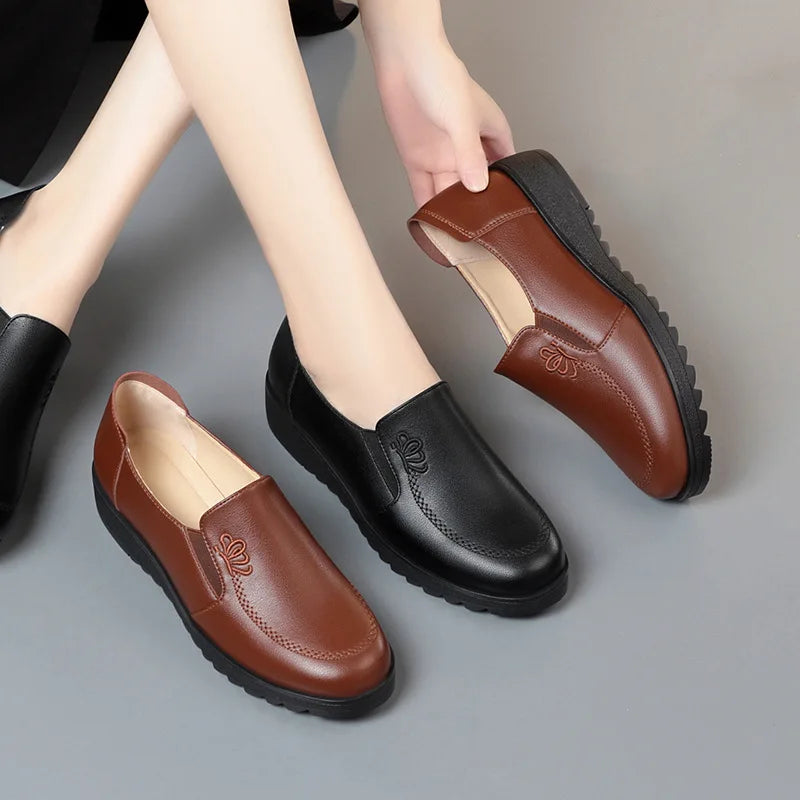Mother's Shoes Soft Leather Bottom Embroidered Middle-aged Elderly Zpaxo