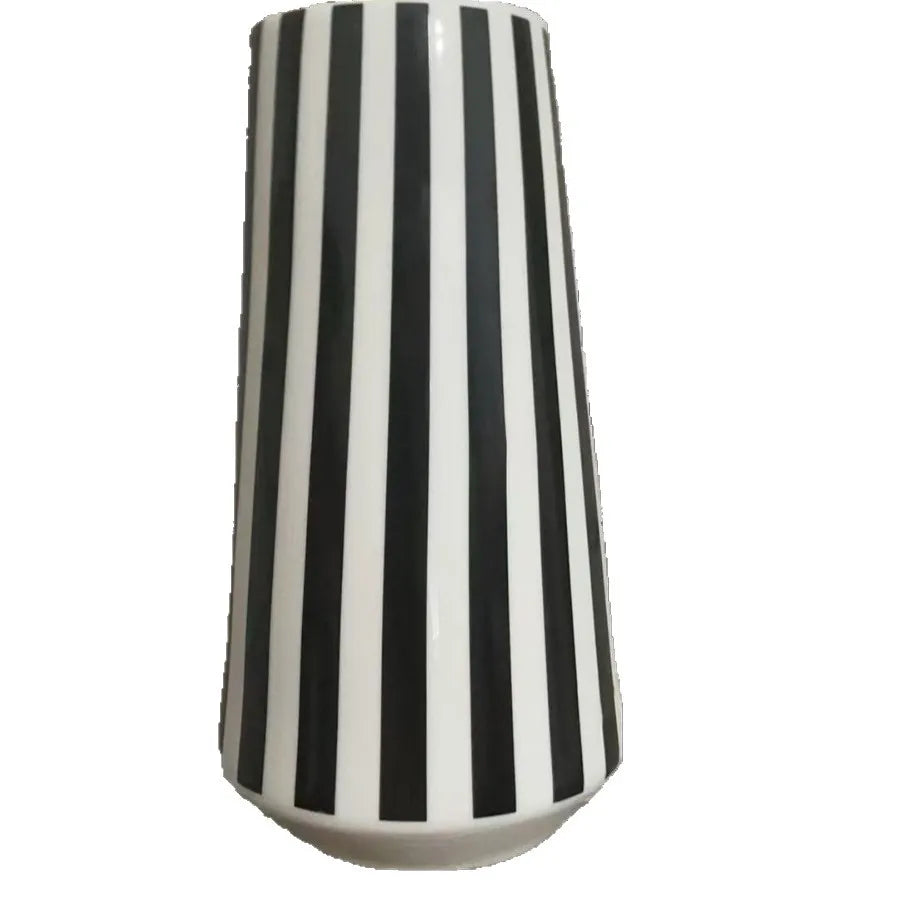 Simple European style high aesthetic ceramic vase black and white striped vase home and living room decoration vase Zpaxo