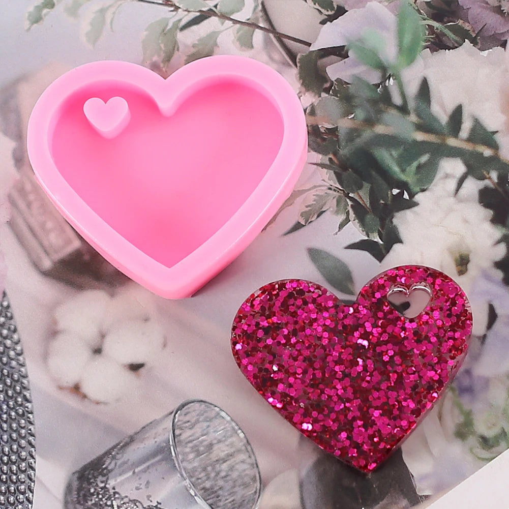 20Pcs Heart Keychain Molds Set 10 Heart Silicone Mold with Hole 10 Key Rings Pendant Jewelry Making for Valentine's Day Wedding Zpaxo