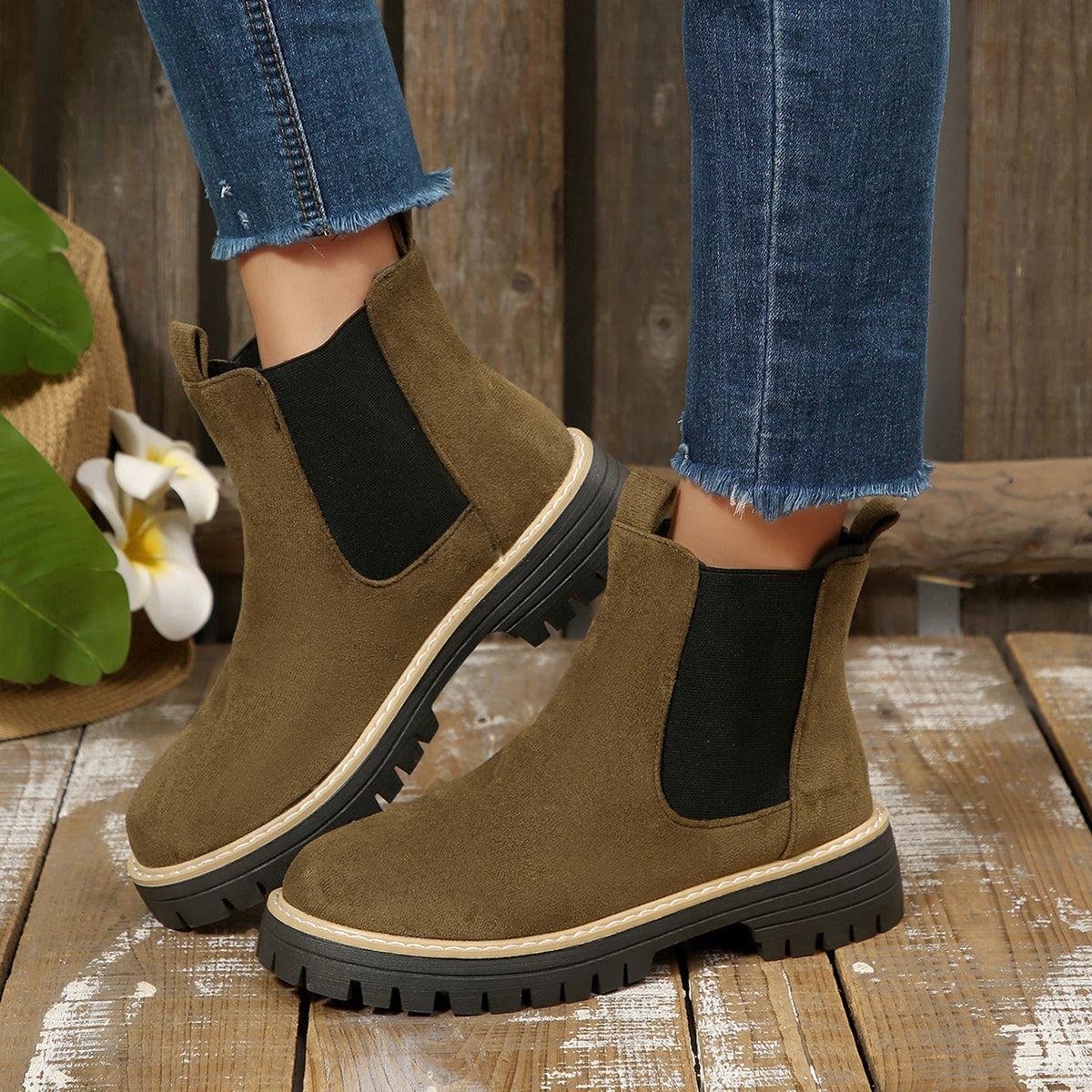 2025 New Women Boots Thick Sole Casual Chelsea Boots Autumn Outdoor Shoes Women Chunky Heel Platform British Style Ankle Boots Zpaxo