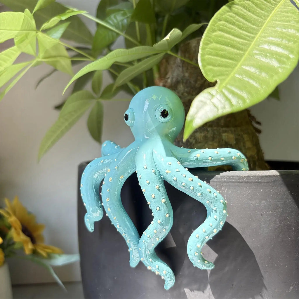 Plant Pot Hanger Resin Hangable Climbing Decoration Octopus Figure