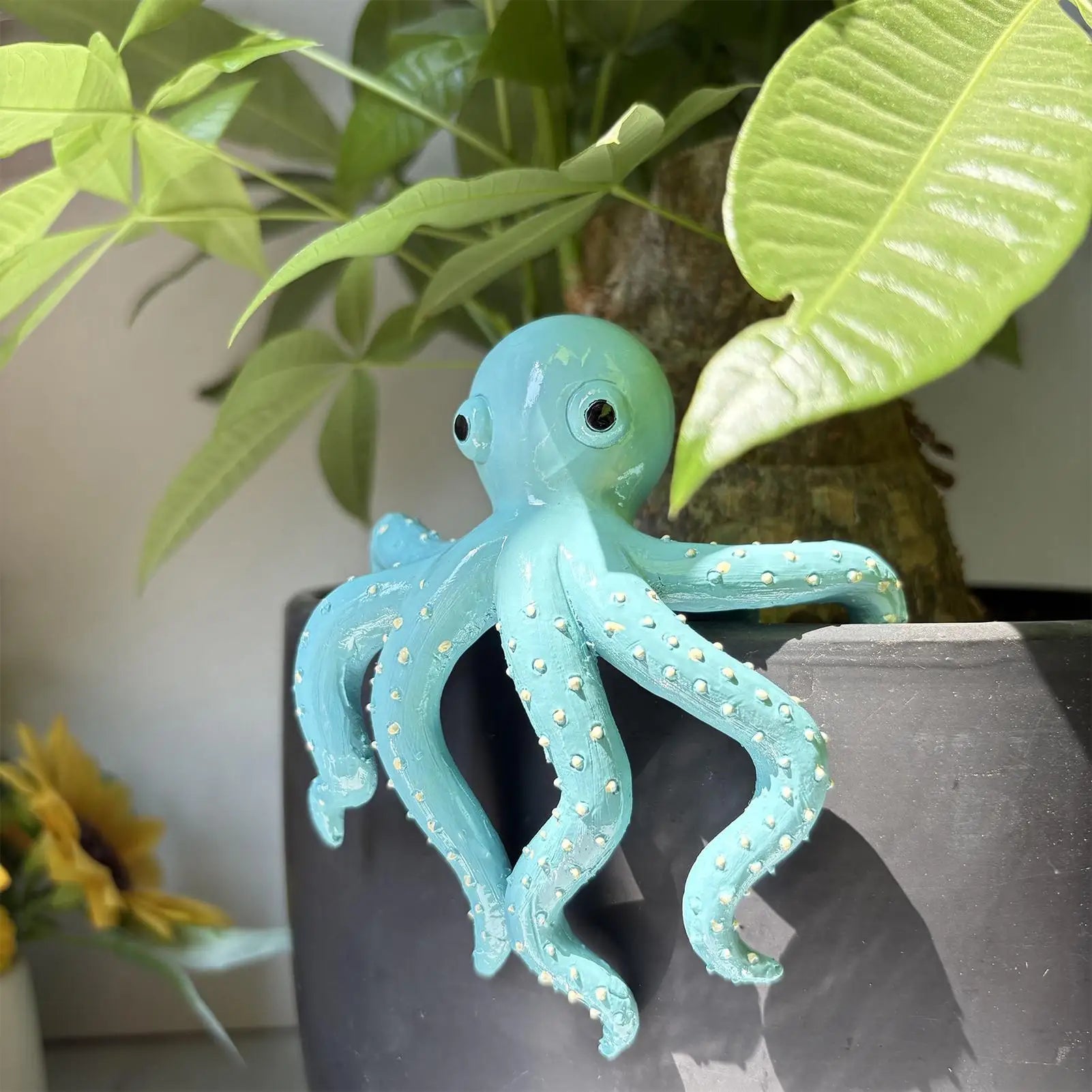Plant Pot Hanger Resin Hangable Climbing Decoration Octopus Figure