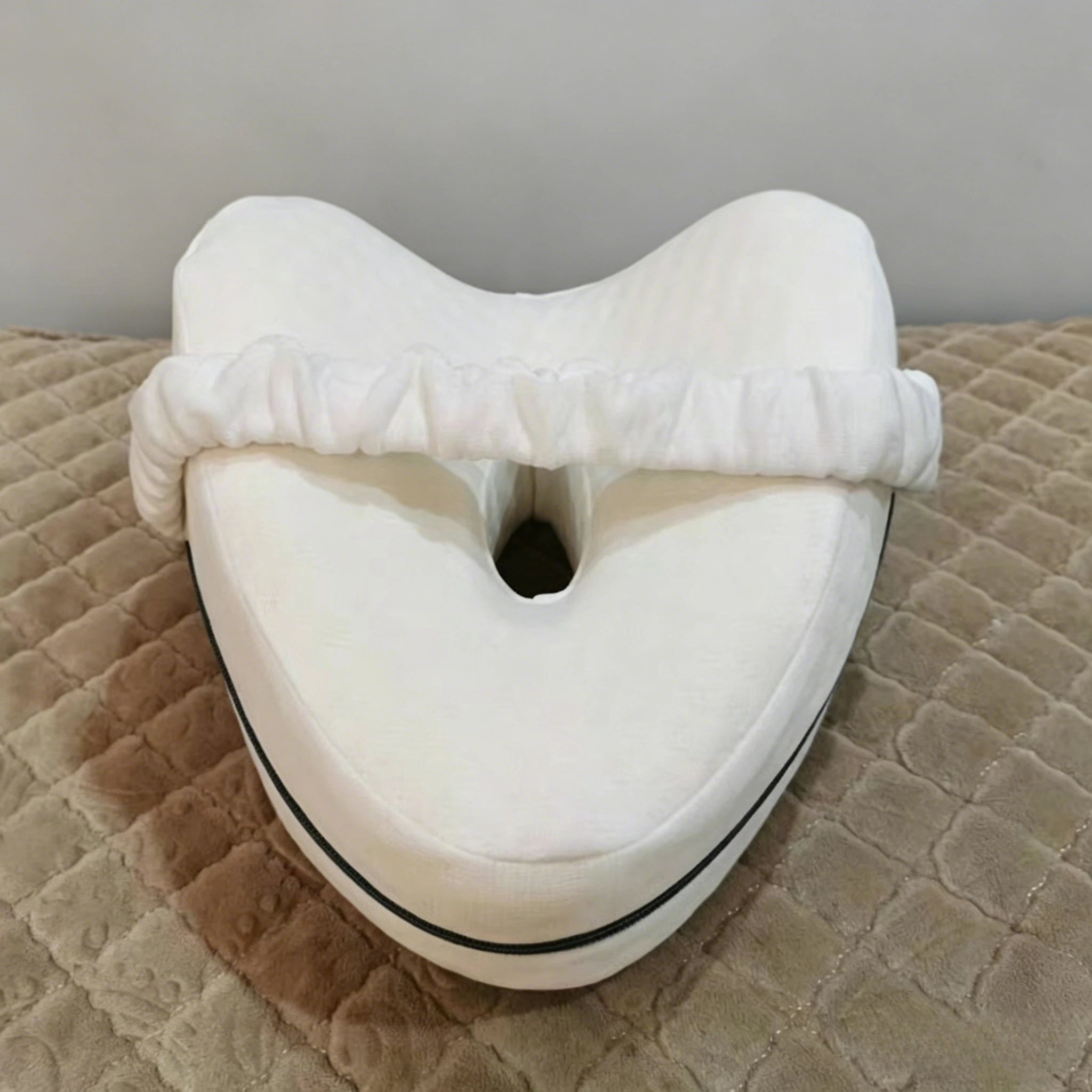 Heart shaped leg pillow memory cotton slow rebound clip leg pillow leakage decompression side sleeping leg pillow Zpaxo