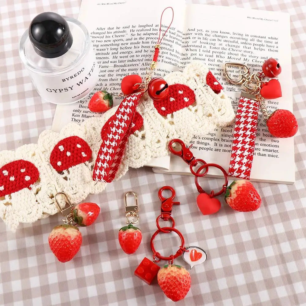 Cute Creative Car Key charms Bag Pendant Gift For Friend Backpack Pendant Key Accessories Strawberry Heart Keychain Key Holder Zpaxo