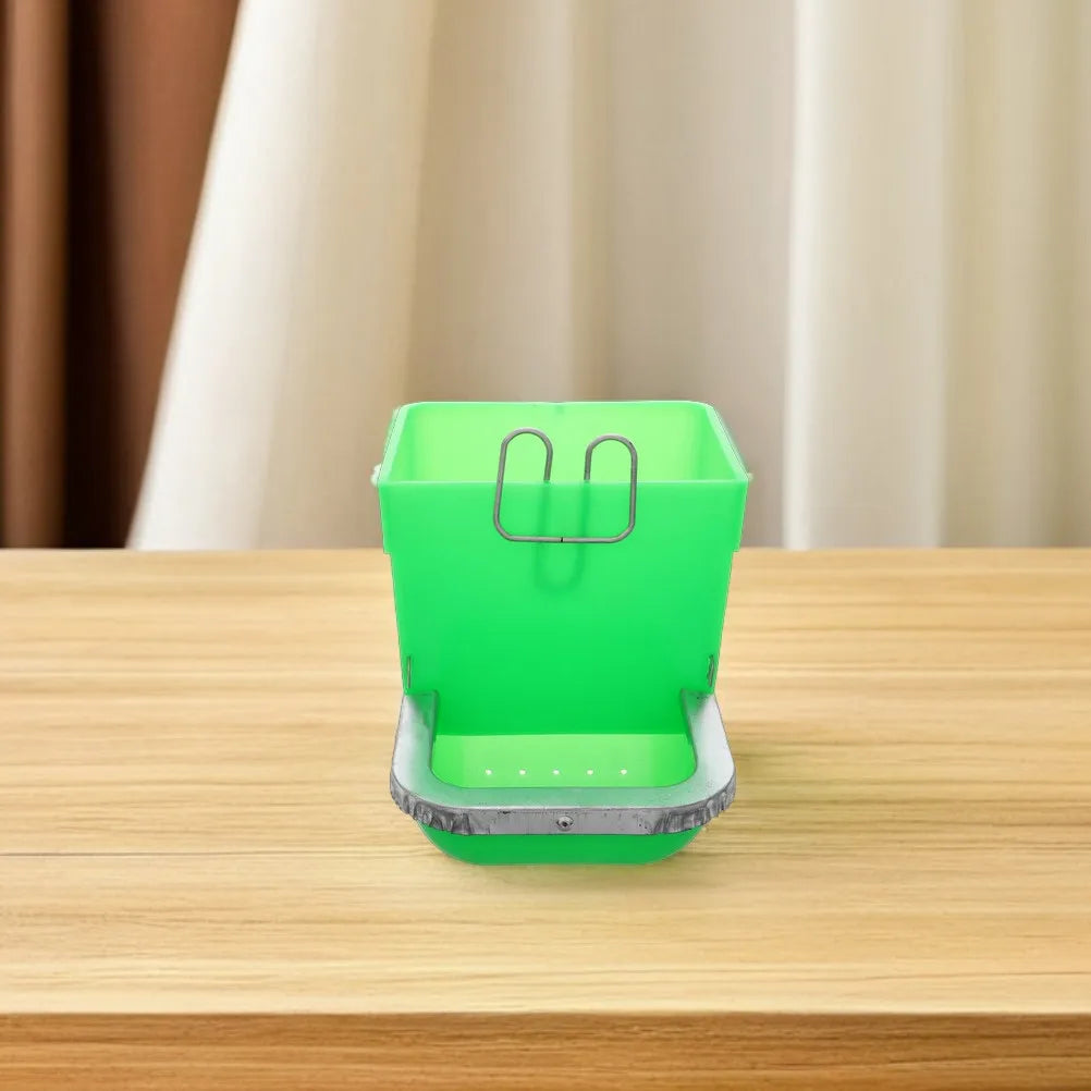 Automatic Plastic Rabbit Food Box Large Capacity Feeder Hanging