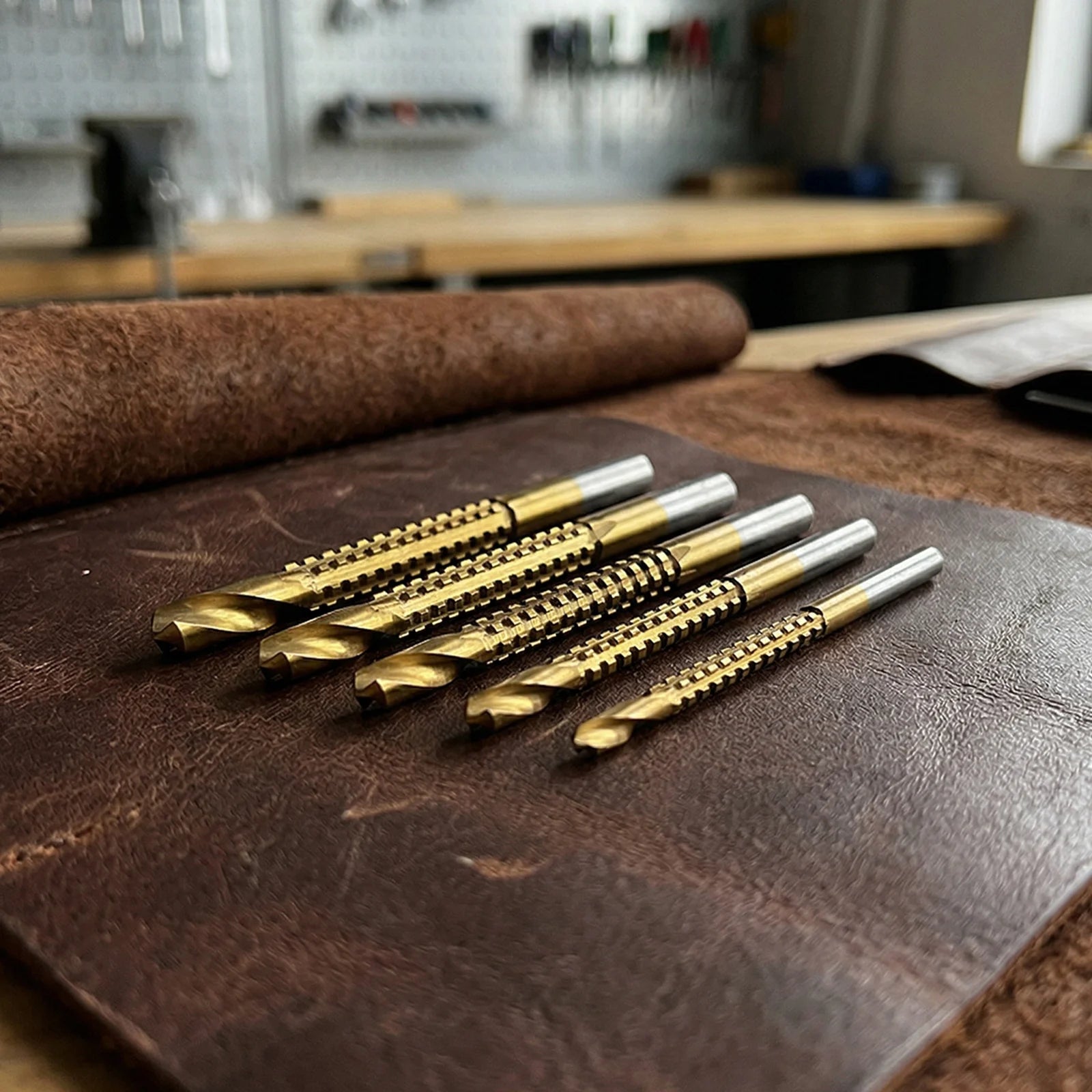 Serrated Side Cutting Drill Bit Woodworking Tools 3- Hole Holesaw