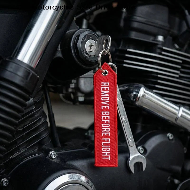 REMOVE BEFORE FLIGHT Keychain Pilot Key Chain Motorcycles Cars Zpaxo