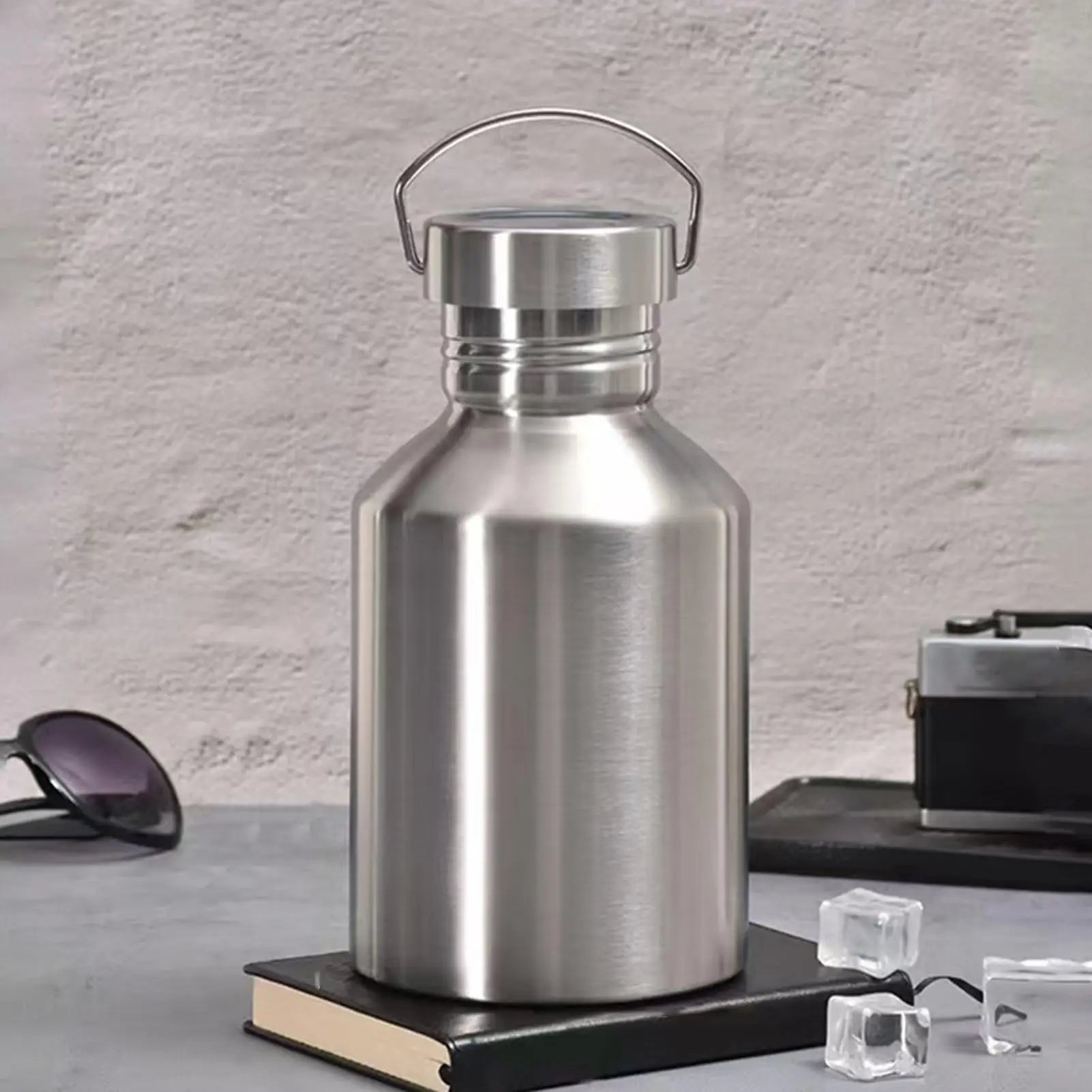 Non Insulated Stainless Steel Water Bottle Large Capacity Sports