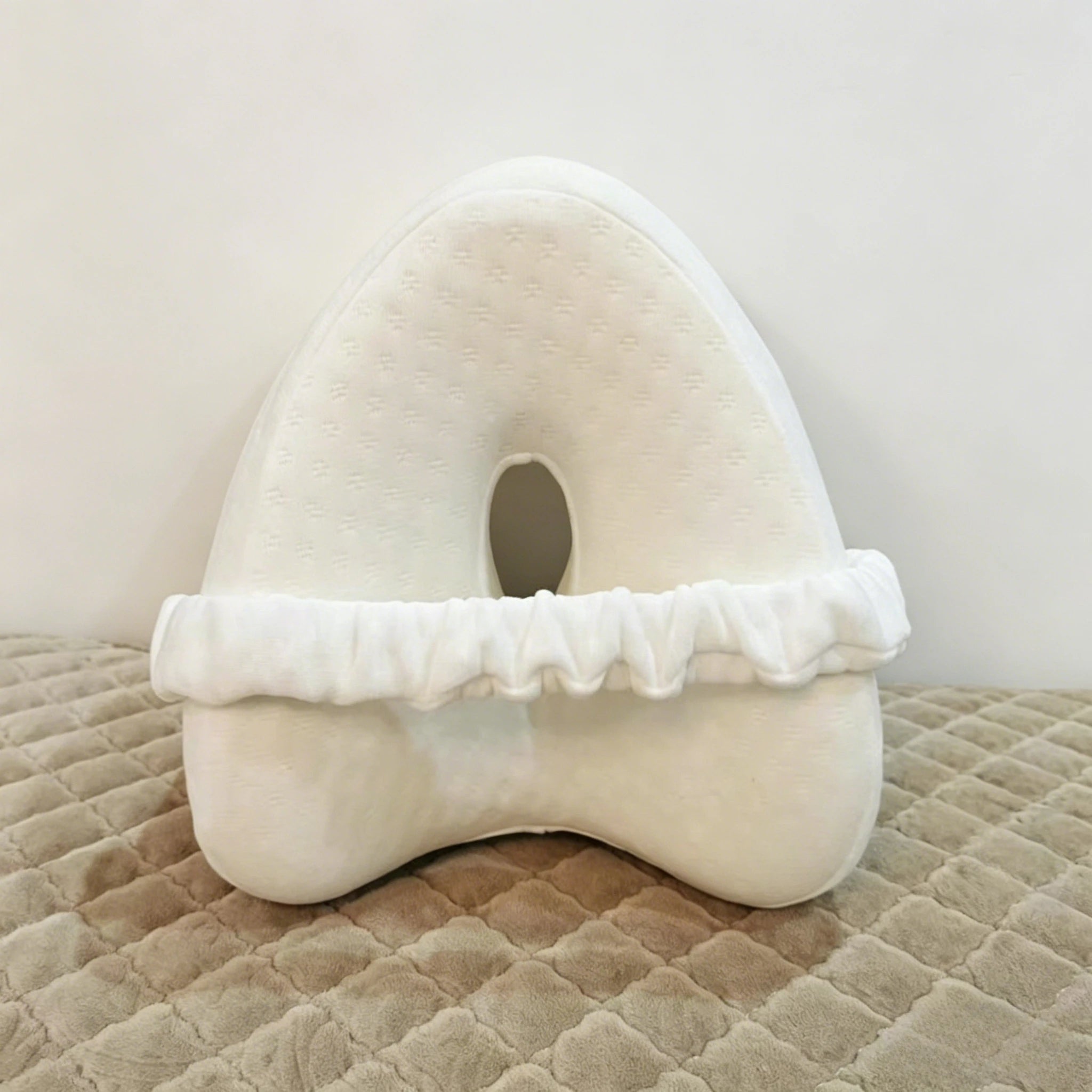 Heart shaped leg pillow memory cotton slow rebound clip leg pillow leakage decompression side sleeping leg pillow Zpaxo