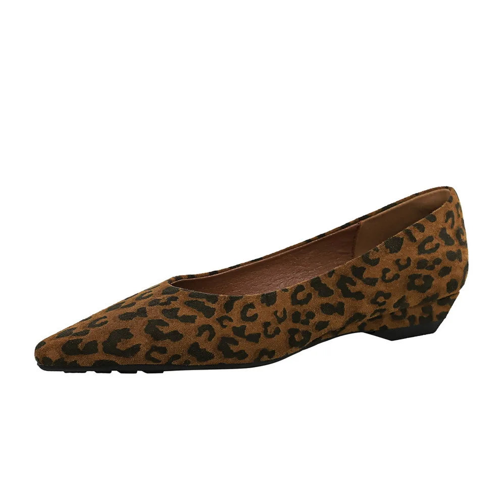 Flat Shoes for Women Spring and Autumn 2025 New Pointed Toe Sloping Heel Suede Shallow Low Heel Leopard Print Women's Shoes Zpaxo