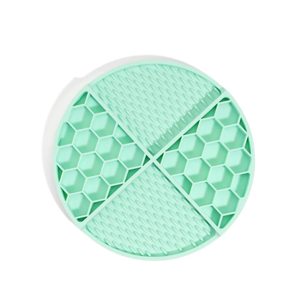 Honeycomb pet slow food bowl pet utensil slow food pad dog suction cup silicone licking pad anti choking slow dog licking pad Zpaxo mint green