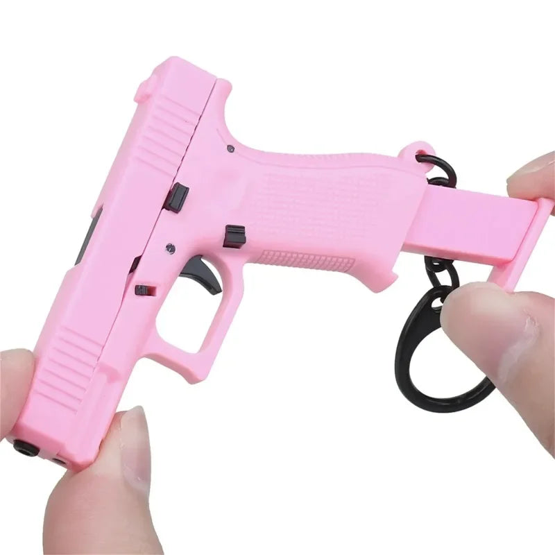 G45 Pistol Keychain – Realistic Mini Tactical Model Key Ring