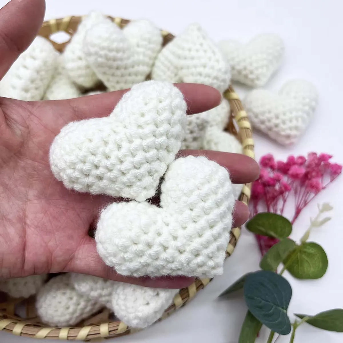 3pcs Handmade Knitted Heart Decorations Blue Red Crochet Finished Hearts for Valentine's Day Wedding Party DIY Home Decor Zpaxo white
