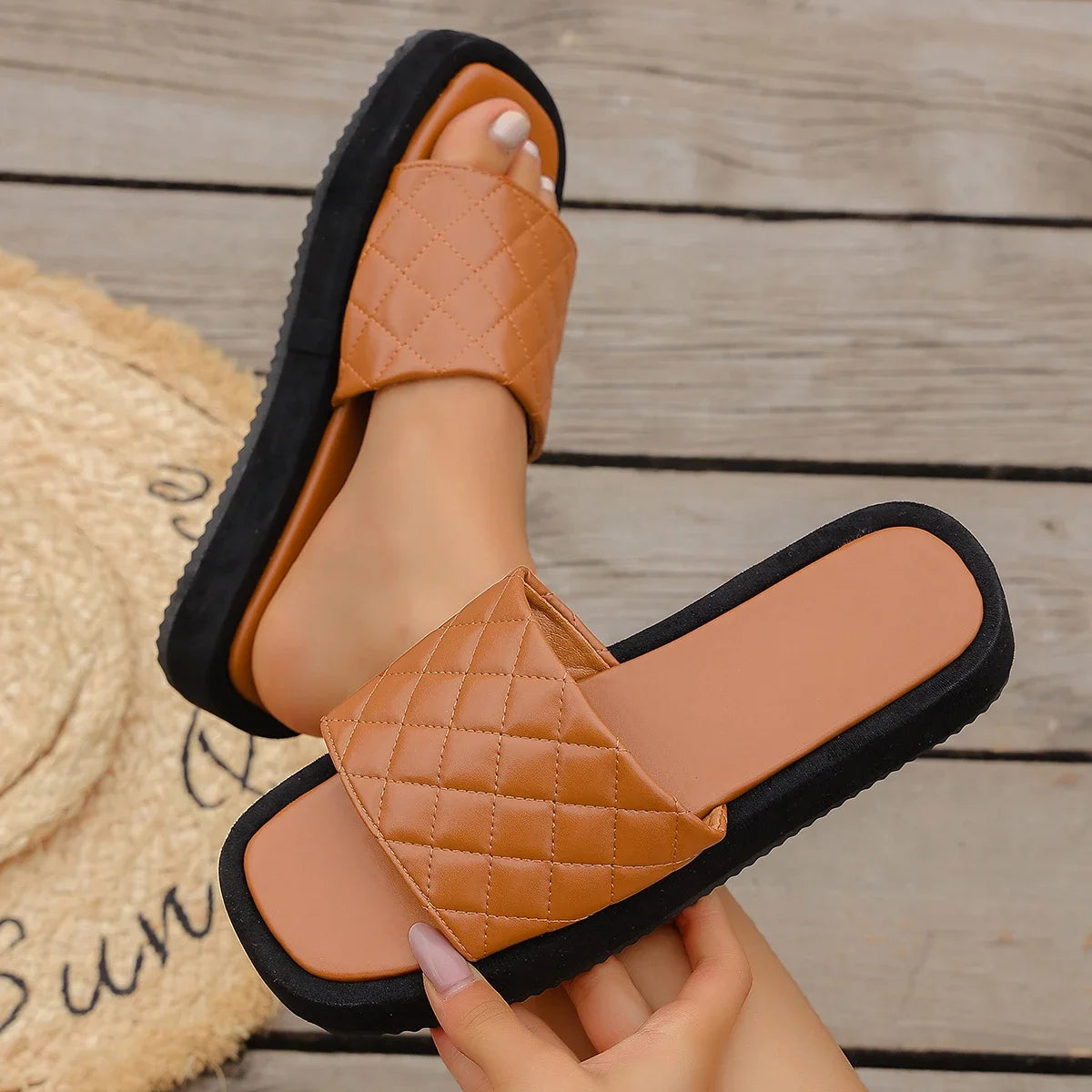 Women Slippers Casual Thick Heel Sandals Fashionable Diamond Pattern