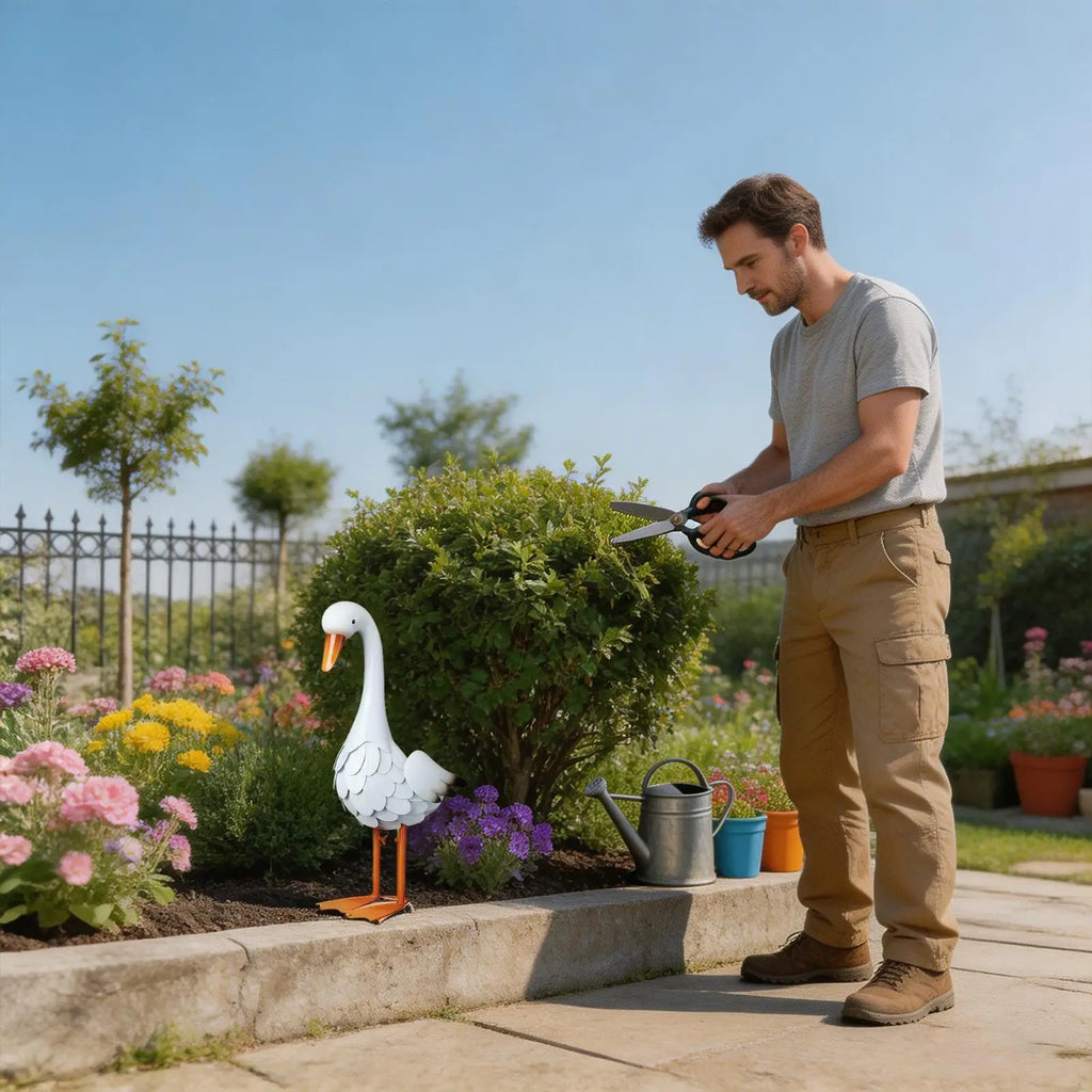 Porch Goose Metal Animal Statue Garden Goose for Front Porch Yard Patio Balcony Garden Lawn Entryway Indoor Outdoor Zpaxo
