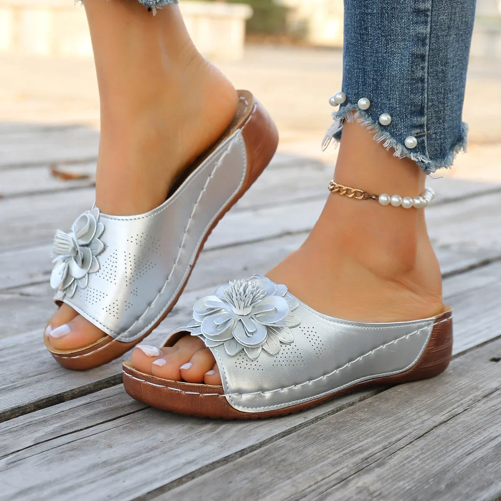 Women Slippers 2025 Elegant Platform Fashion Beach Slides Casual