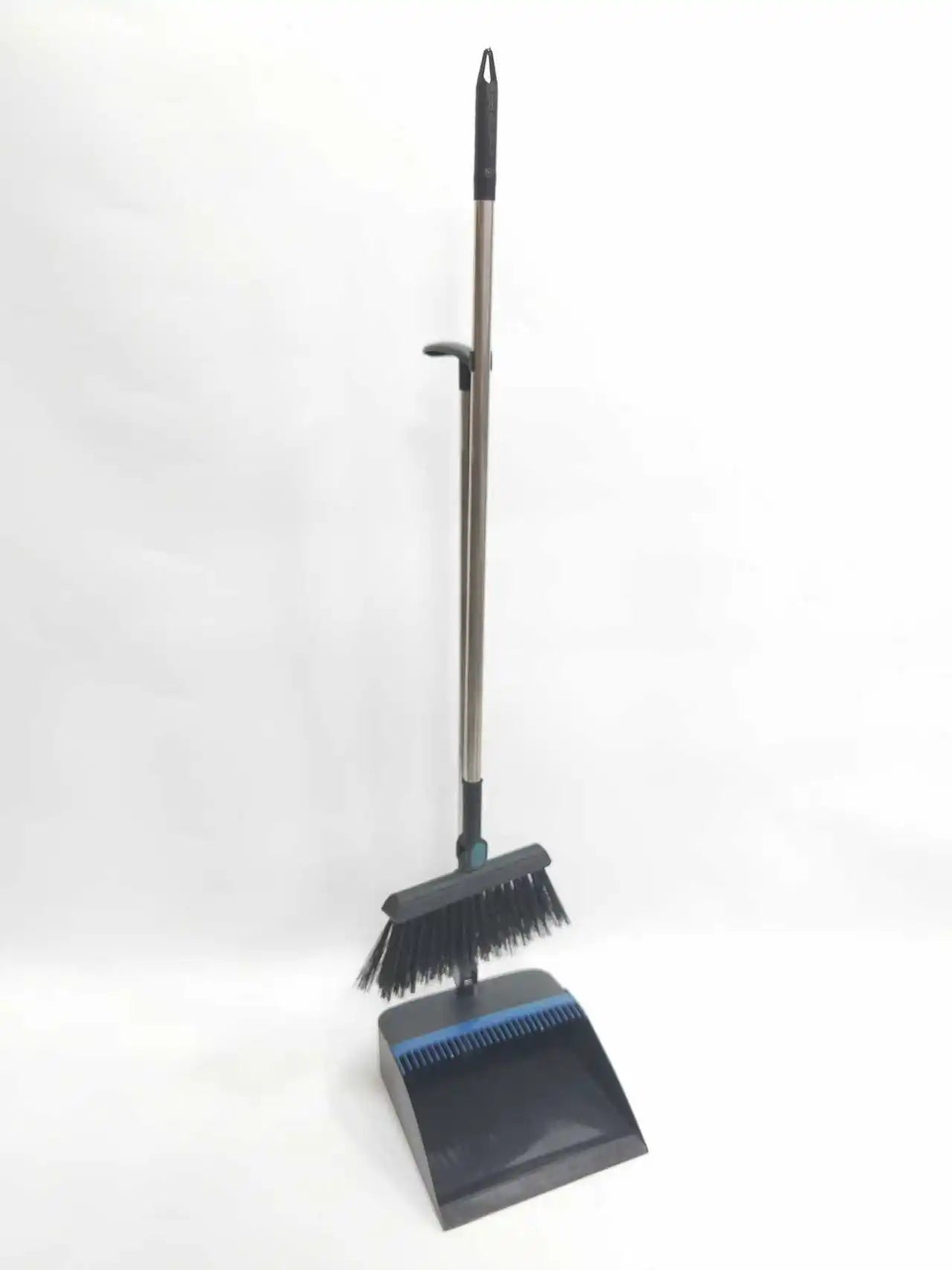 Broom & Dustpan Set – Foldable Sweeping Brush with Dustpan Broom & Dustpan Set Zpaxo Black