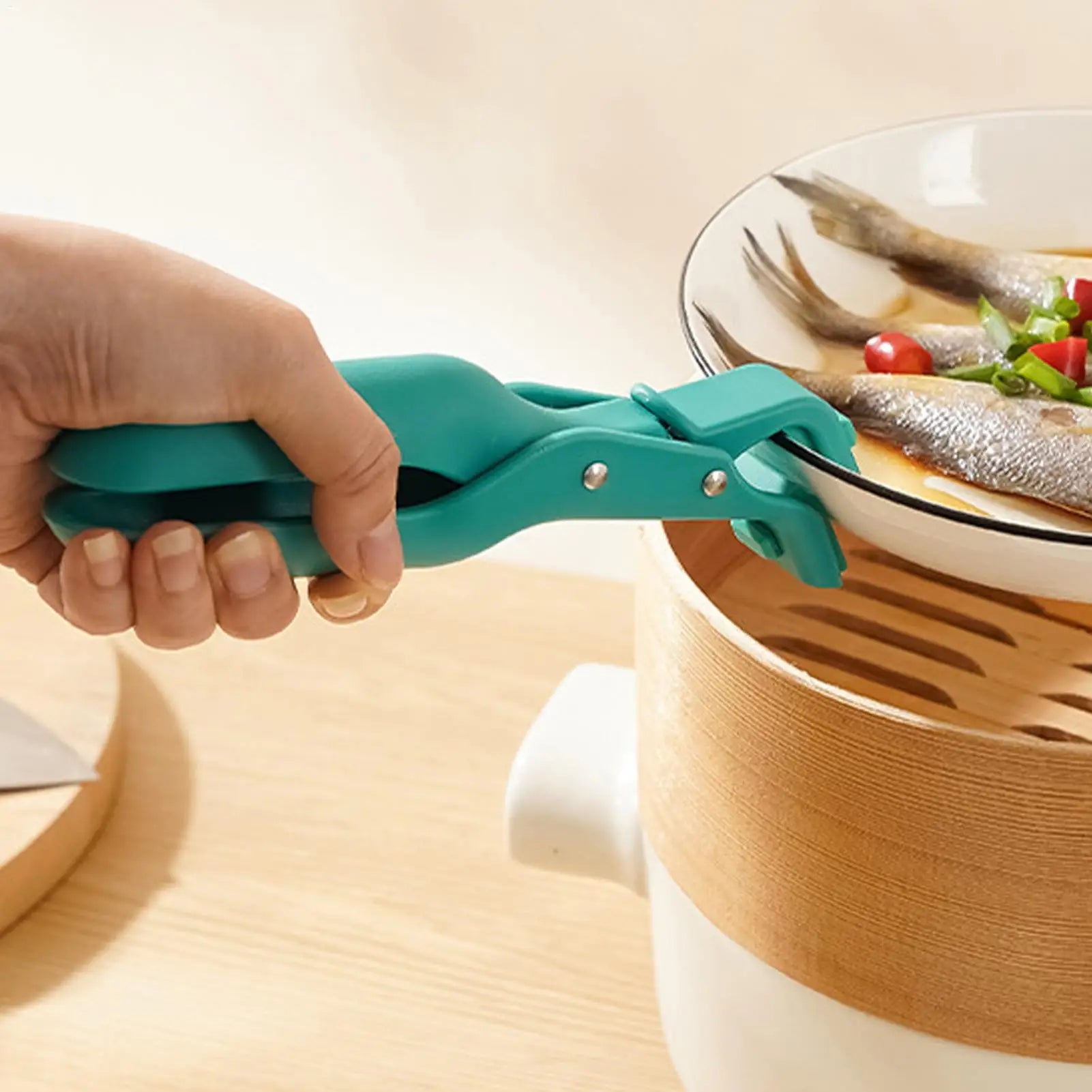 Hot Plate Gripper Tongs Non-Slip Tongs Hot Dish Gripper for Kitchen Oven Microwave Cooking Baking Serving Bowl Dish Zpaxo