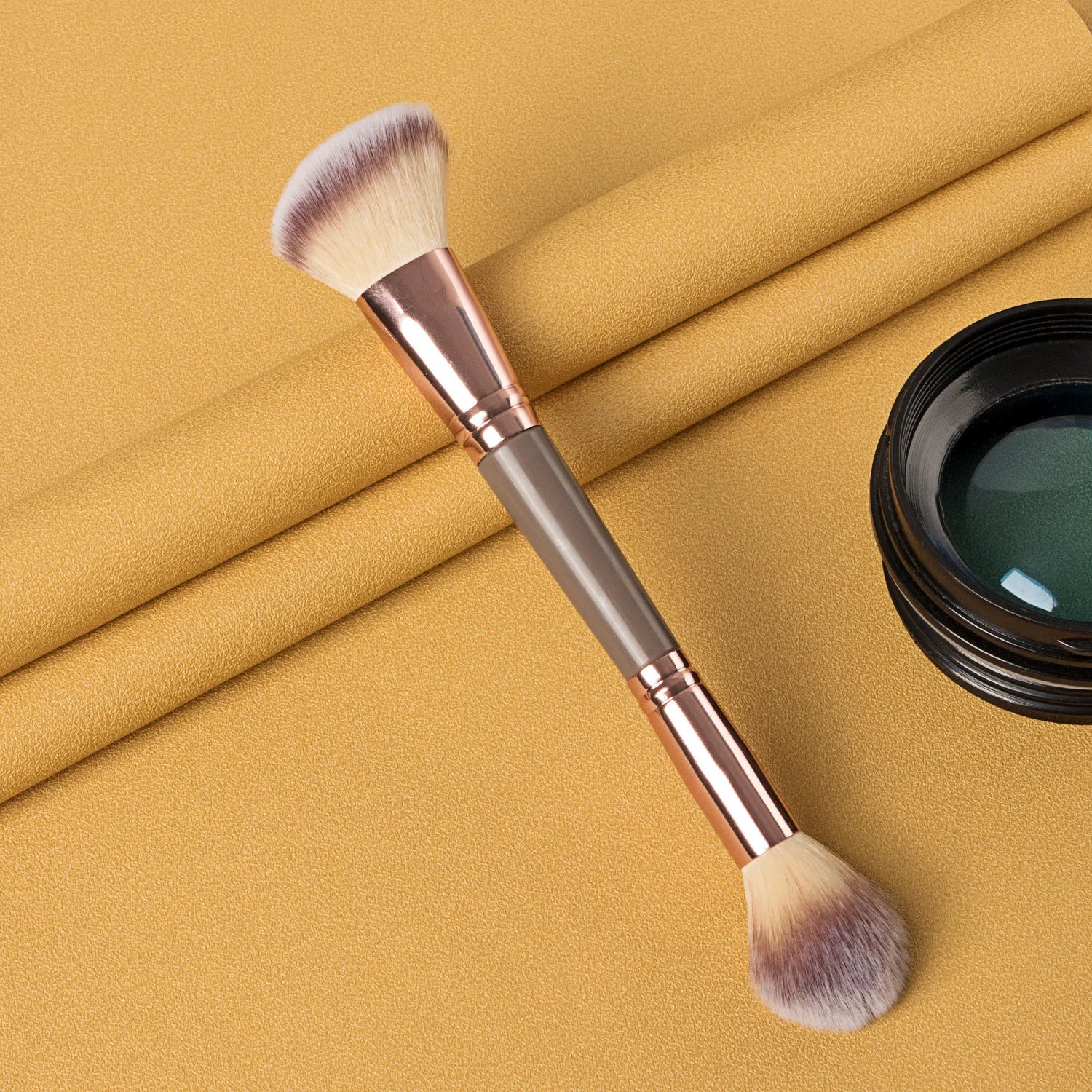 Double-Ended Makeup Brush – Kabuki, Foundation & Eyeshadow Makeup Brush Zpaxo