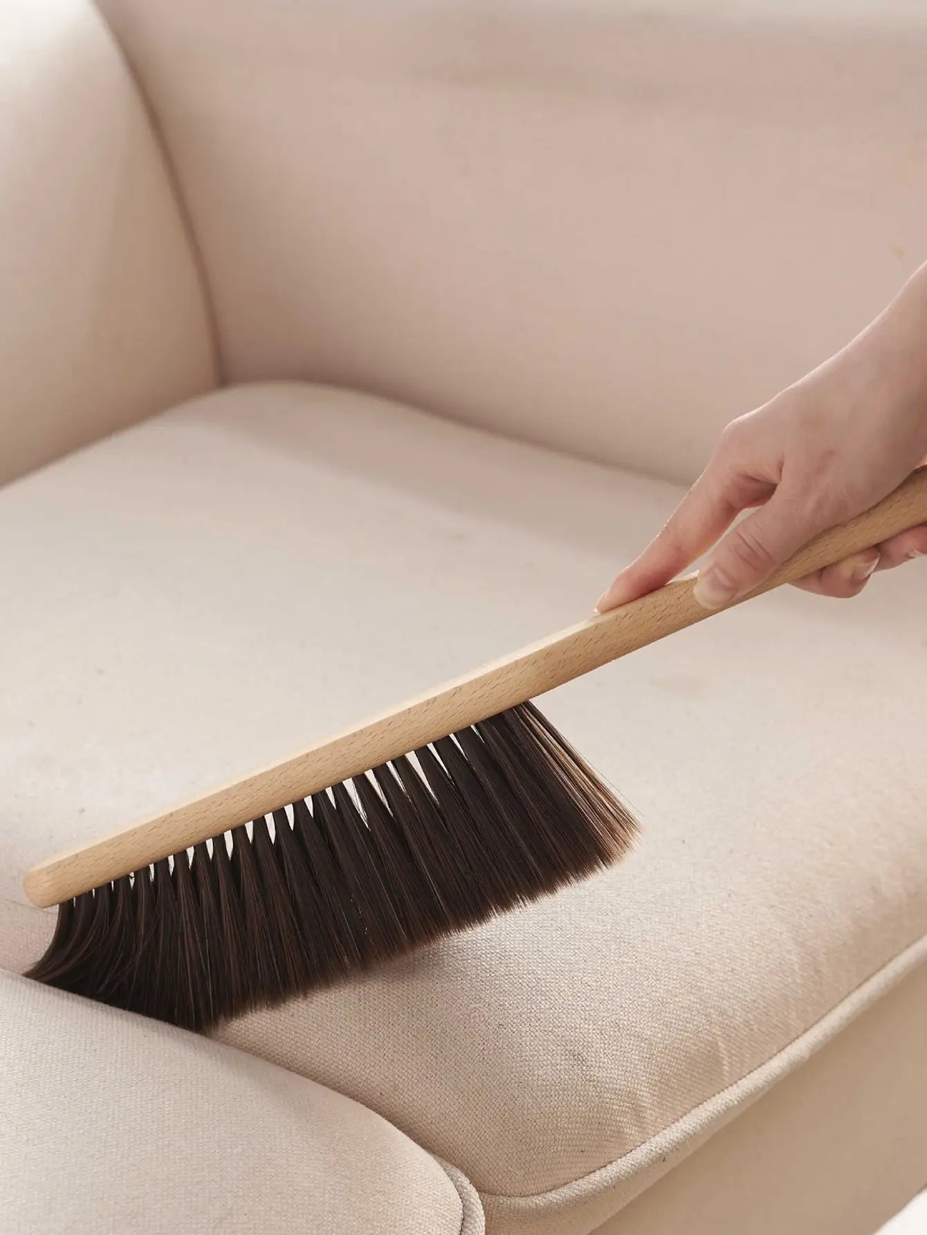 1pc Hand Broom Counter Duster With Long Wooden Handle For Home Cleaning Furniture Zpaxo
